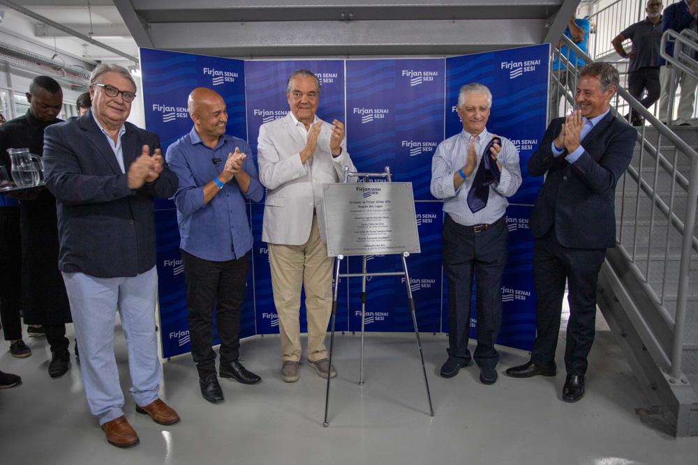 Alexandre do Reis, Carlos Fábio da Silva, Eduardo Eugenio Gouvêia Vieira, Luiz Césio Caetano e Ricardo Guadagnin na inauguração da Unidade Firjan SENAI SESI Região dos Lagos no dia 19 de setembro de 2024. Créditos: Paula Johas/ Acervo Firjan